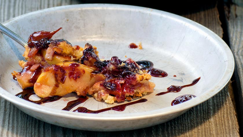 APPLE CRUMBLE w/ CHERRY & PEACH JAM