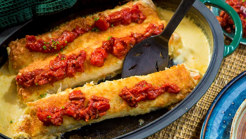ENCHILADAS w/ CHORIZO SAUCE
