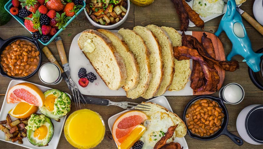 MAKE BREAKFAST ON A GAS GRILL