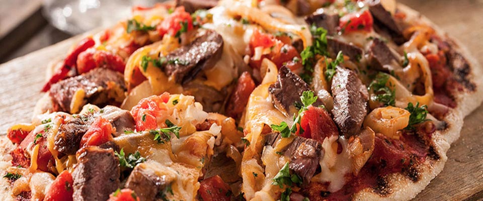 GRILLED CHEESESTEAK PIZZA