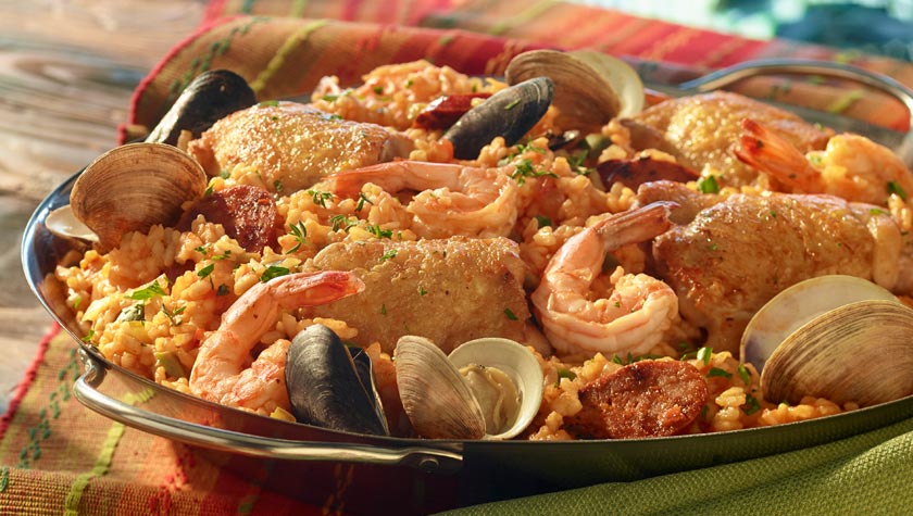 CHICKEN AND SHRIMP PAELLA