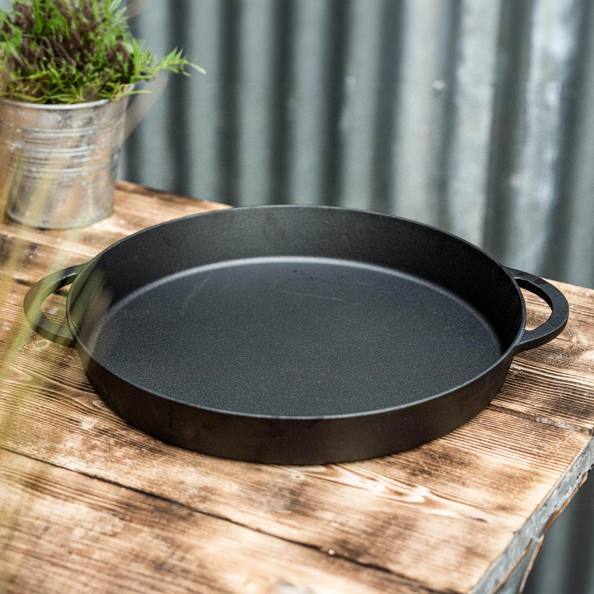 14 inch Professional Grade Cast Iron Skillet Big Green Egg Outdoor Home