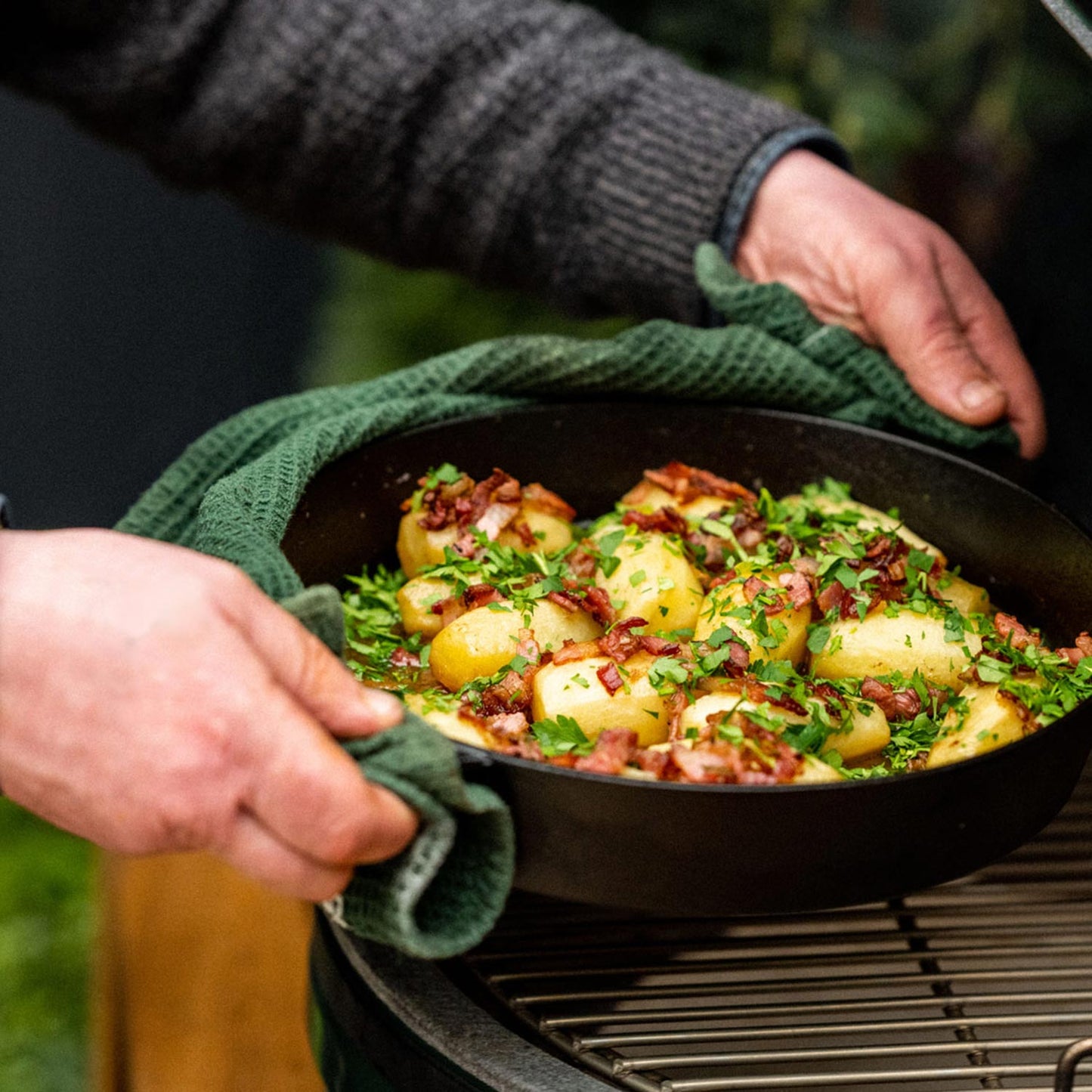 10.5 inch Professional Grade Cast Iron Skillet