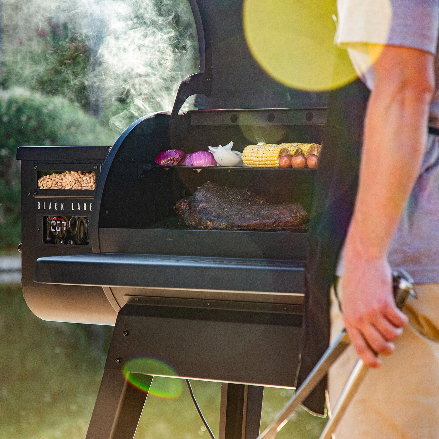 Louisiana Grills Black Label Series 1000 Pellet Grill LG1000BL