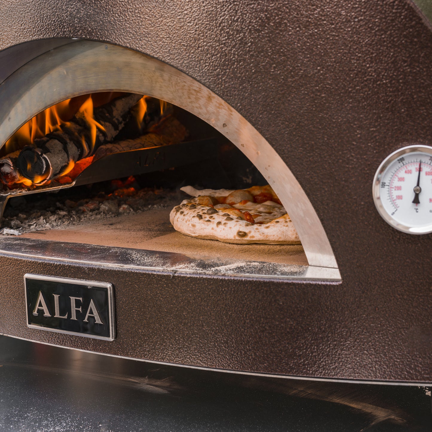 Alfa Moderno Nano Pizza Oven in Copper (Wood Fuel)