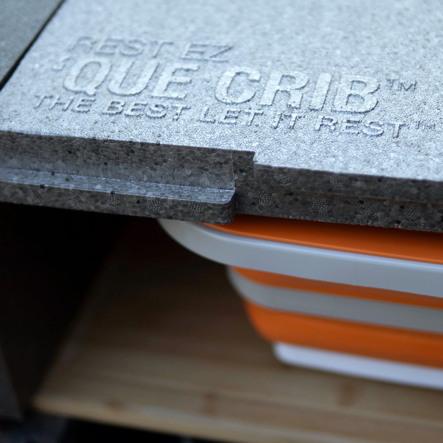 Drip EZ 'Que Crib - Dedicated Meat Resting Station