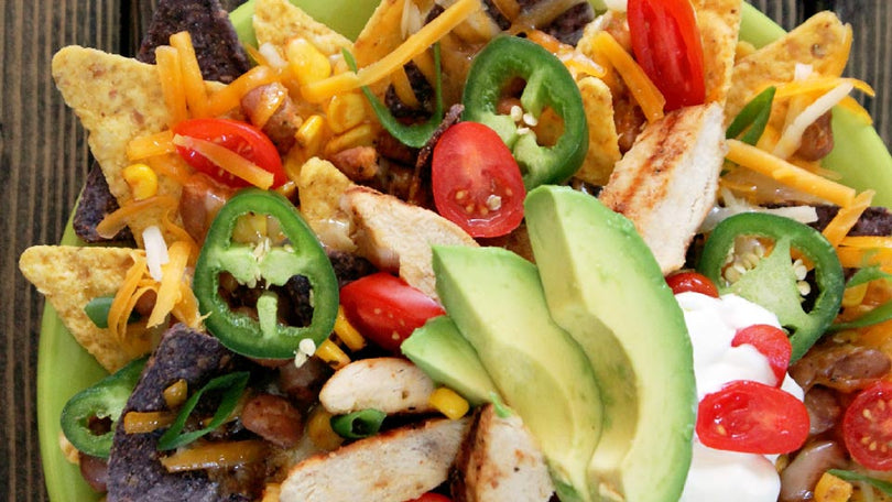 SMOKY GRILLED CHICKEN NACHOS