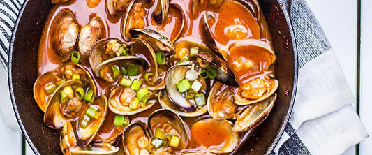 CLAMS WITH GOJUCHANG AND SAKE