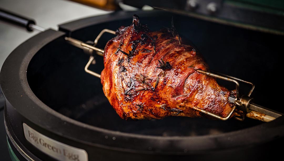 Rotisserie Leg of Lamb on the Big Green Egg – Outdoor Home