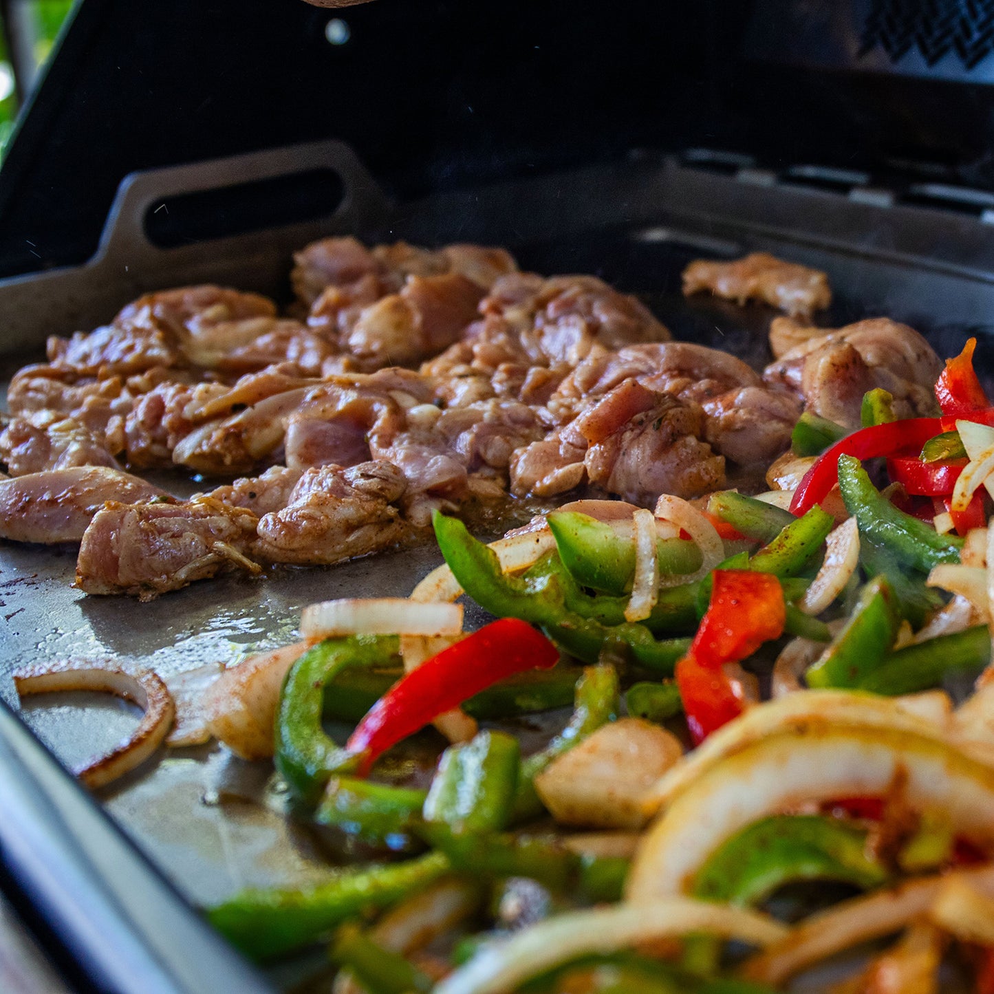 Napoleon Stainless Steel Full Griddle Insert for Prestige PRO™, Prestige®, Built-in 700 Series, and Rogue 525 & 625 - 56094