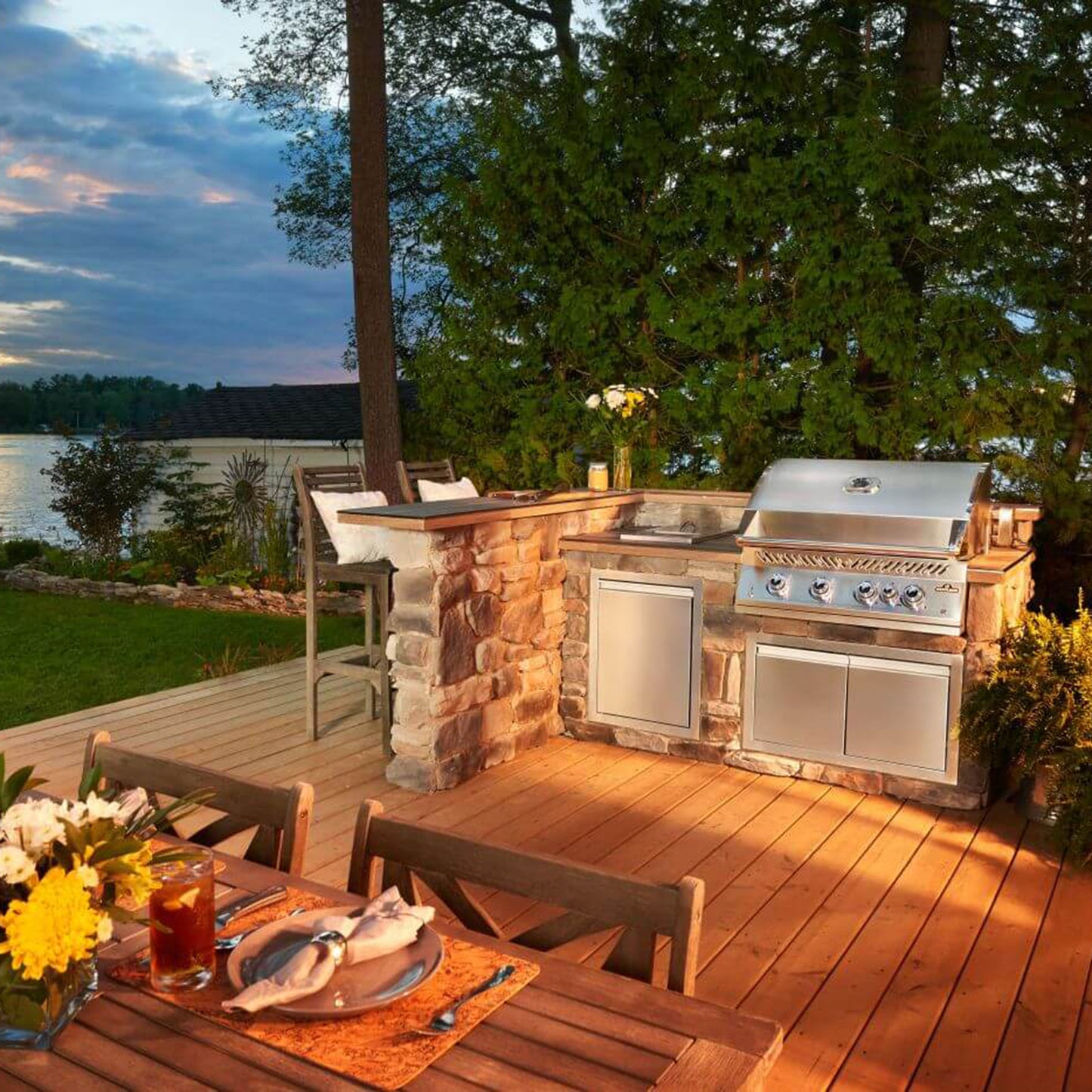 Napoleon Built-In 700 Series 32" RB w/ Infared Rear Burner (Stainless Steel) 5-Burner