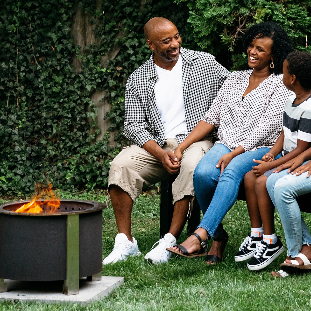 BREEO X Series 19 Smokeless Fire Pit (Patina) with Ash Removal Tool
