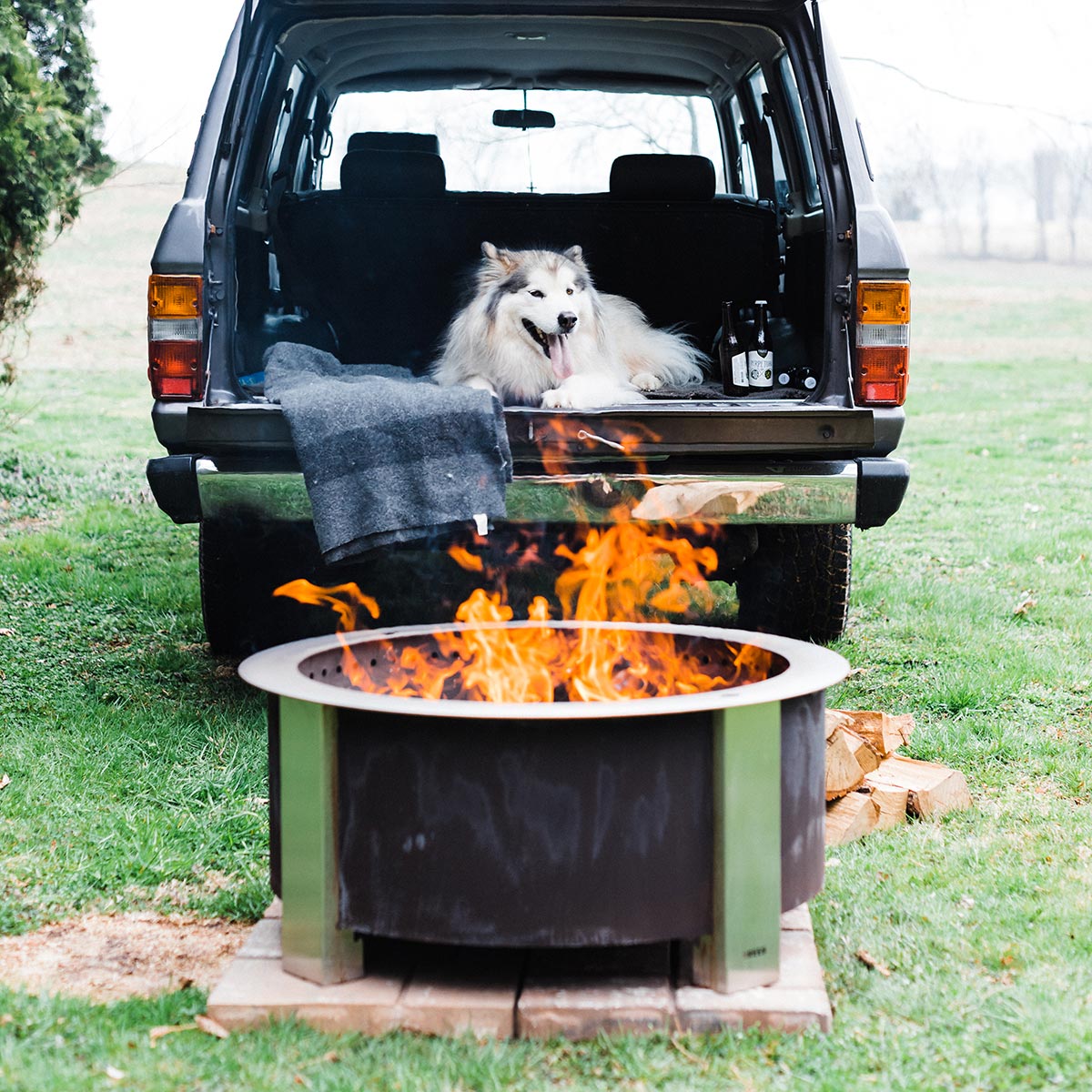 BREEO X Series 30 Smokeless Fire Pit (Patina) with Ash Removal Tool