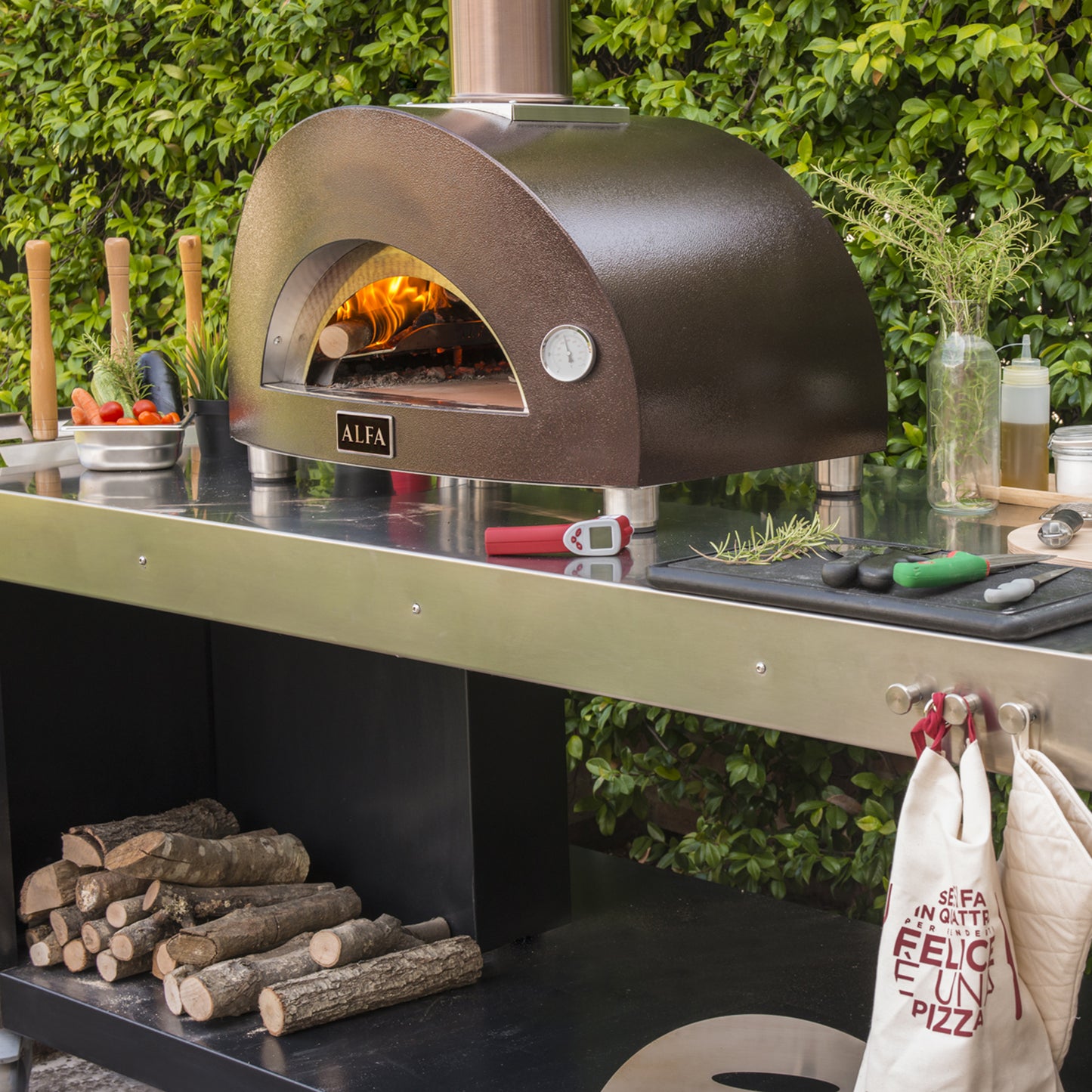 Alfa Moderno Nano Pizza Oven in Copper (Wood Fuel)