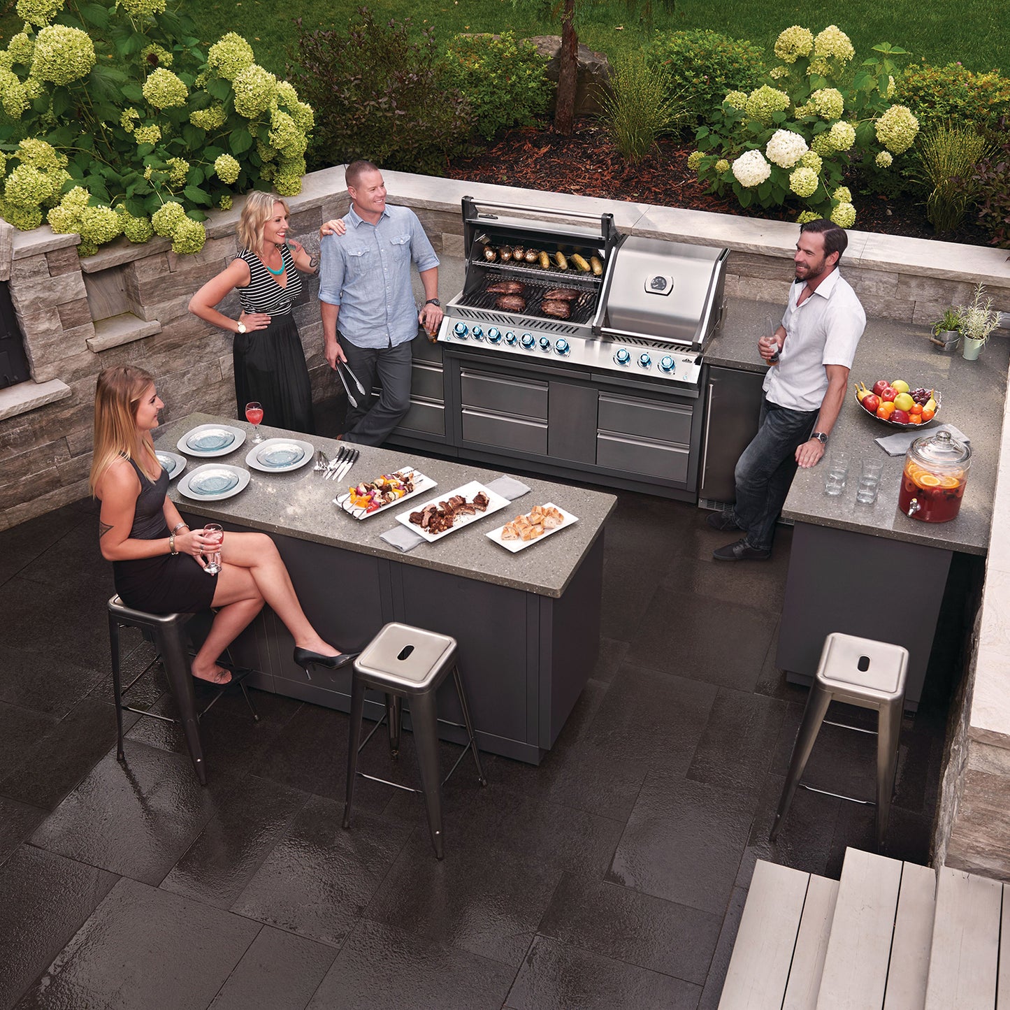 Napoleon Built-In Prestige PRO 825 RBI w/ Infrared Bottom and Rear Burners (Stainless Steel) 9-Burner