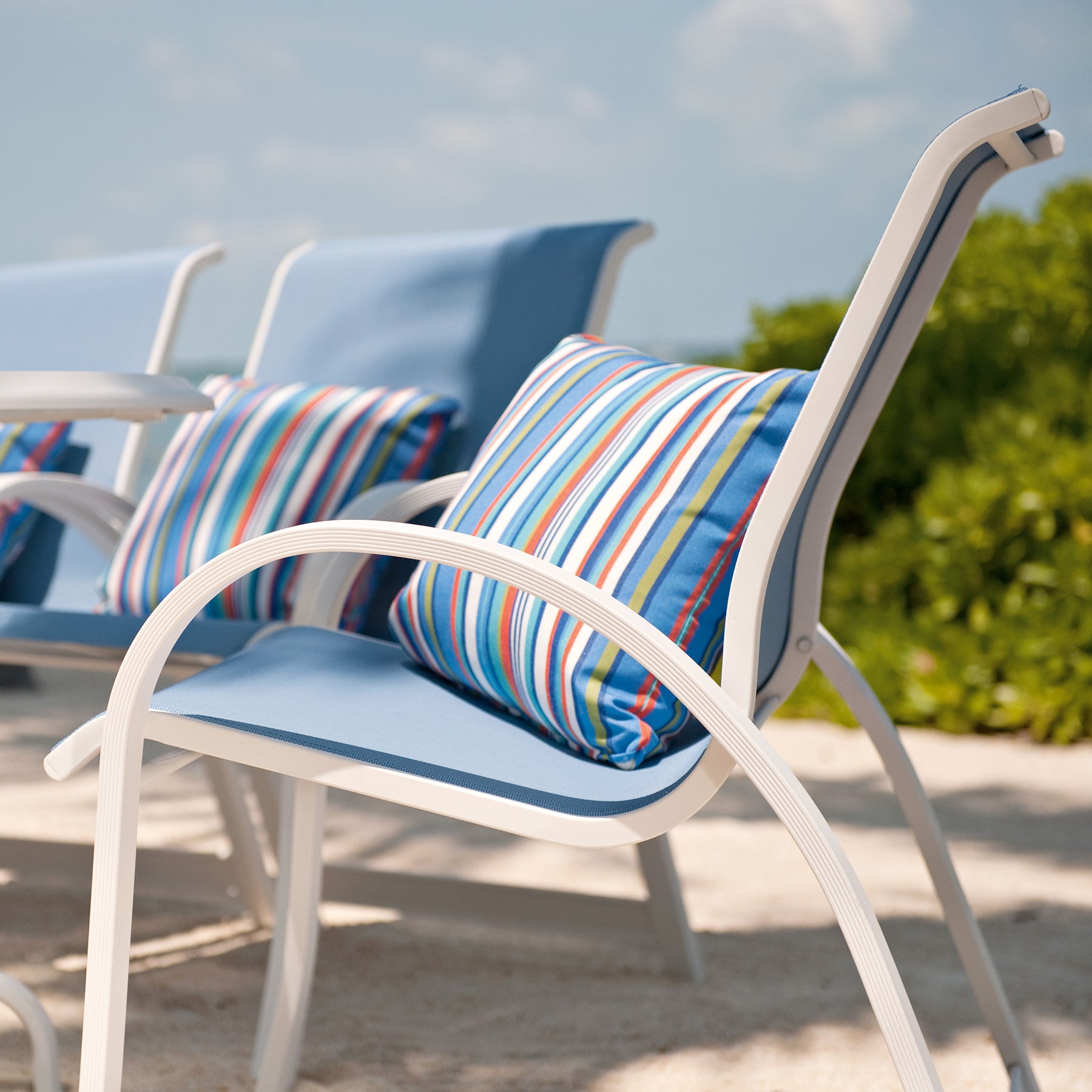 Telescope Casual Outdoor Sling Patio Furniture Blue White