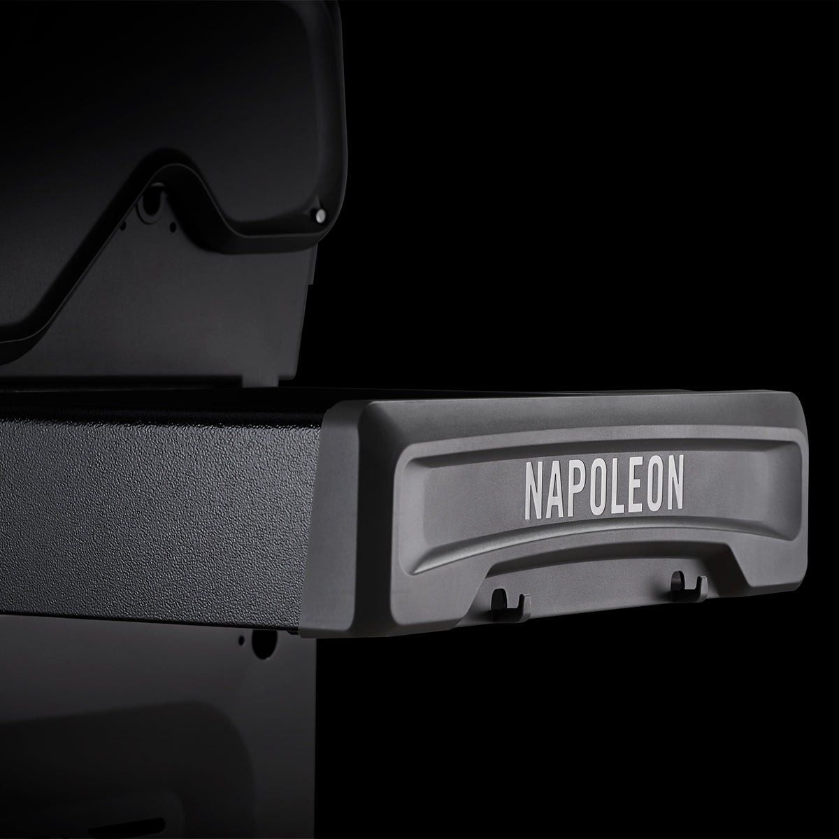 Napoleon Rogue 425 Propane Gas Grill (Black) 3 Burner - R425PK-1