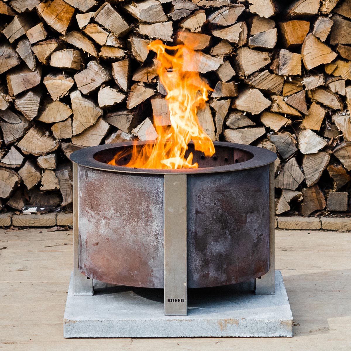 BREEO X Series 19 Smokeless Fire Pit (Patina) with Ash Removal Tool