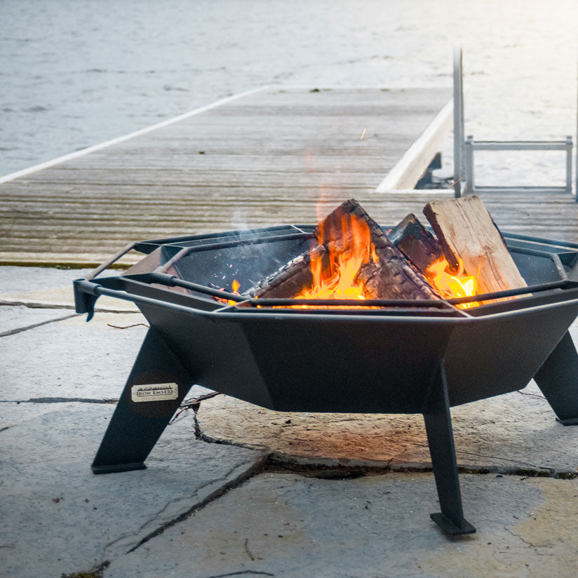 Iron Embers 3' Cottager Fire Pit Package with Spark Screen (No Door)