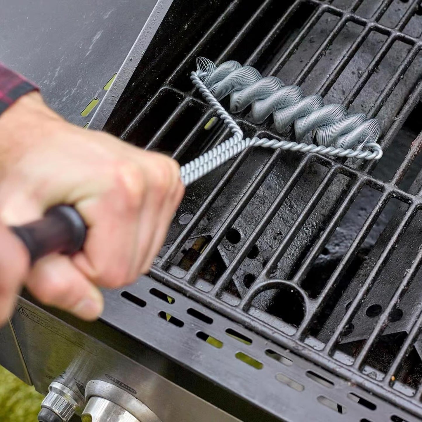 Outset 76553 Coil 21" Grill Brush