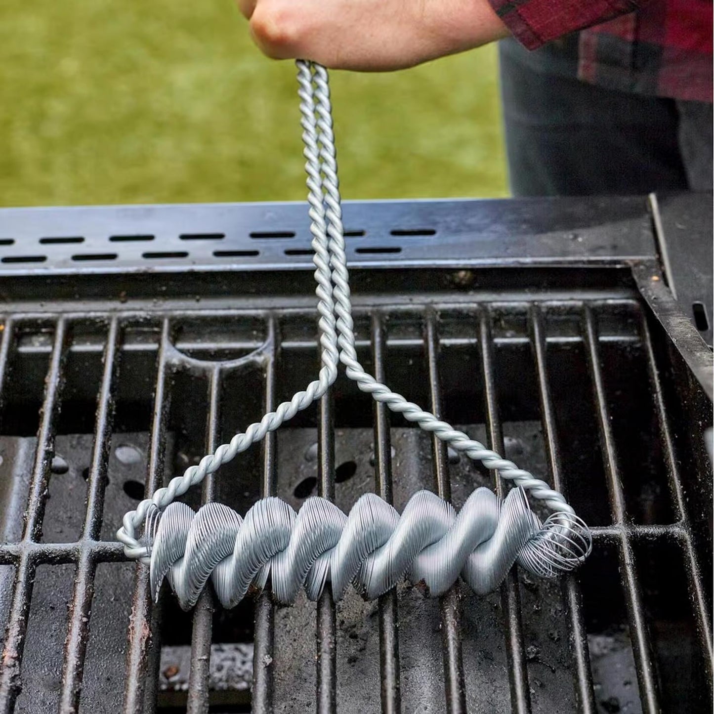 Outset 76553 Coil 21" Grill Brush