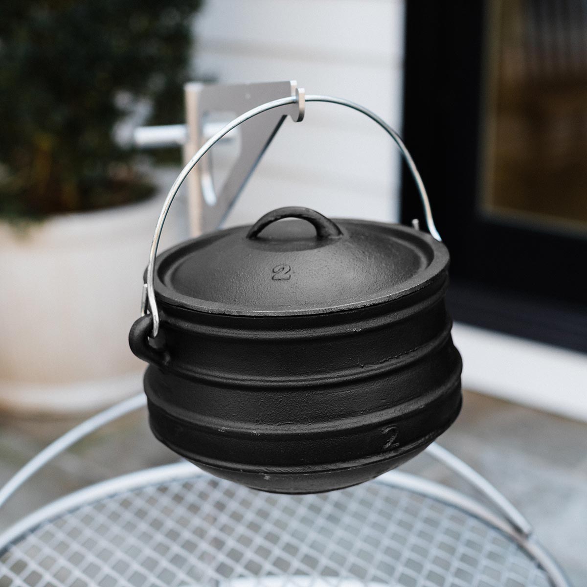 BREEO Cast Iron Kettle with Lid