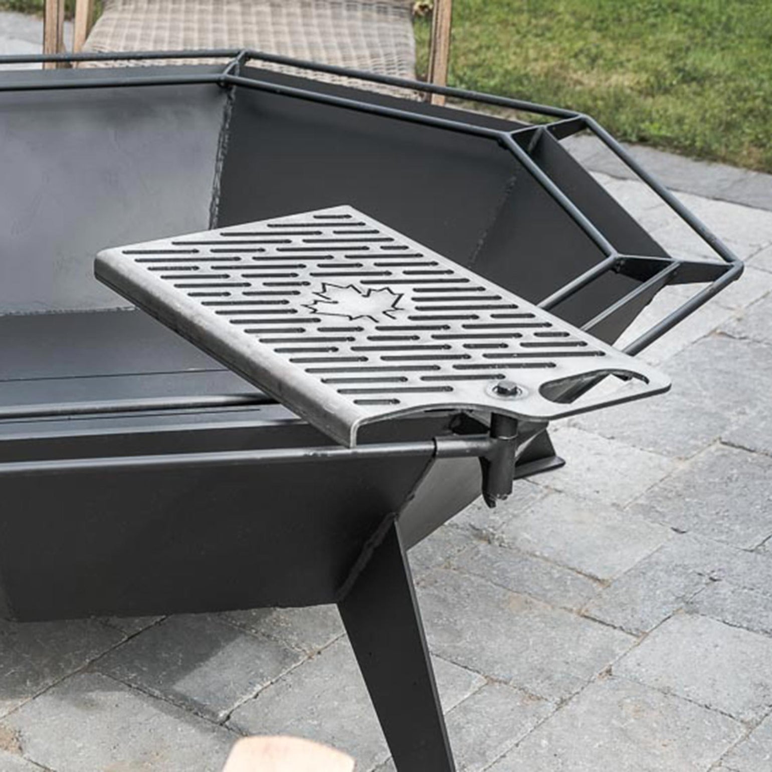 Adjustable BBQ Plate Grill (Carbon Steel)